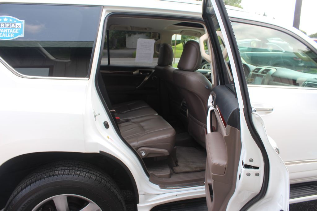 2013 Lexus GX Image 15