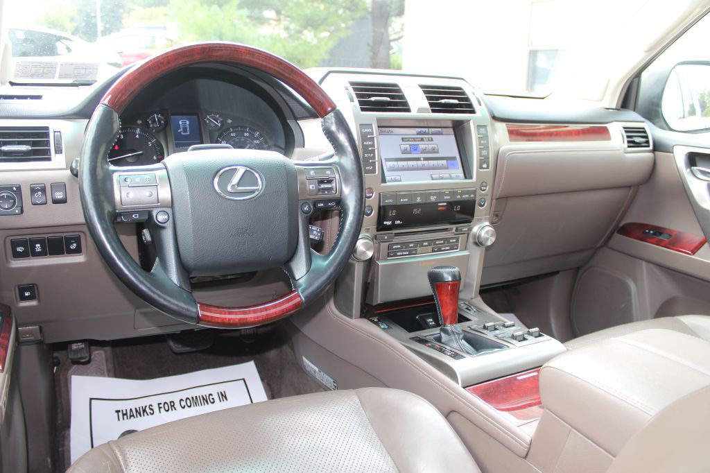 2013 Lexus GX Image 20
