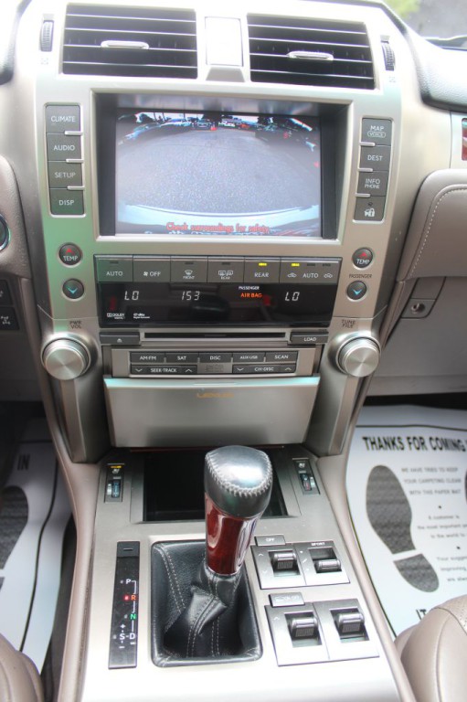 2013 Lexus GX Image 23