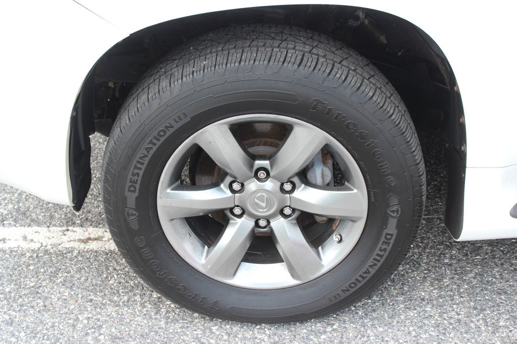 2013 Lexus GX Image 25
