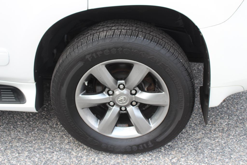 2013 Lexus GX Image 28