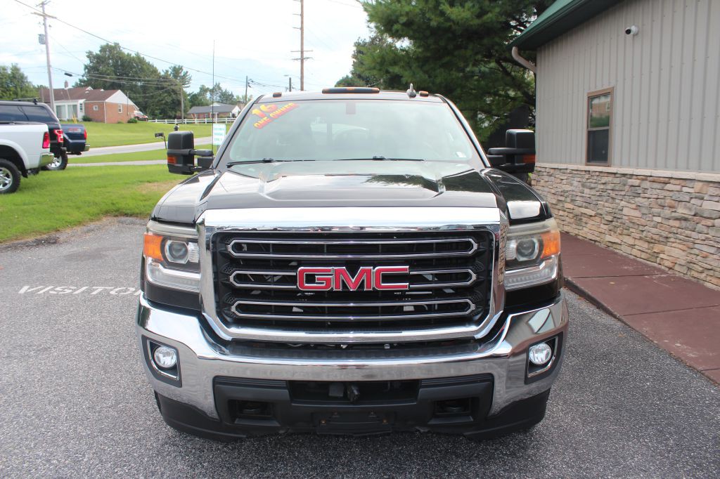 2016 GMC Sierra Image 2