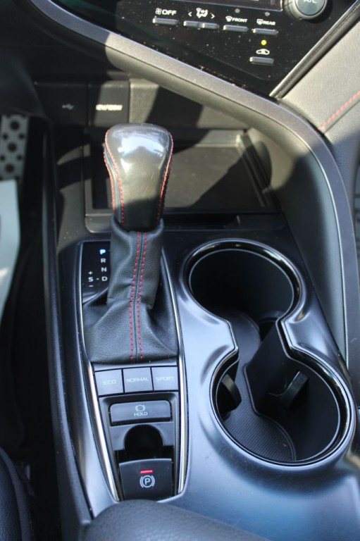2020 Toyota Camry Image 21