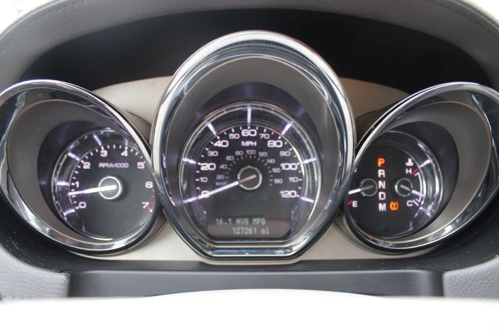 2012 Lincoln MKT Image 20
