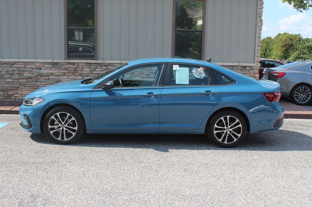 2025 Volkswagen Jetta Image 8