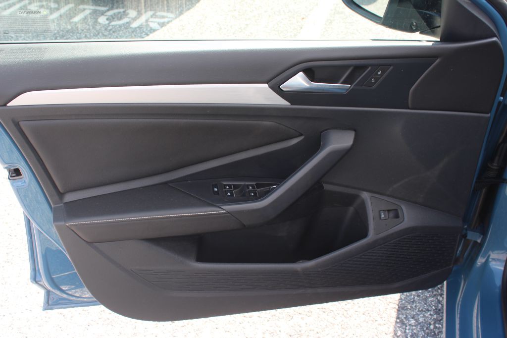 2025 Volkswagen Jetta Image 10