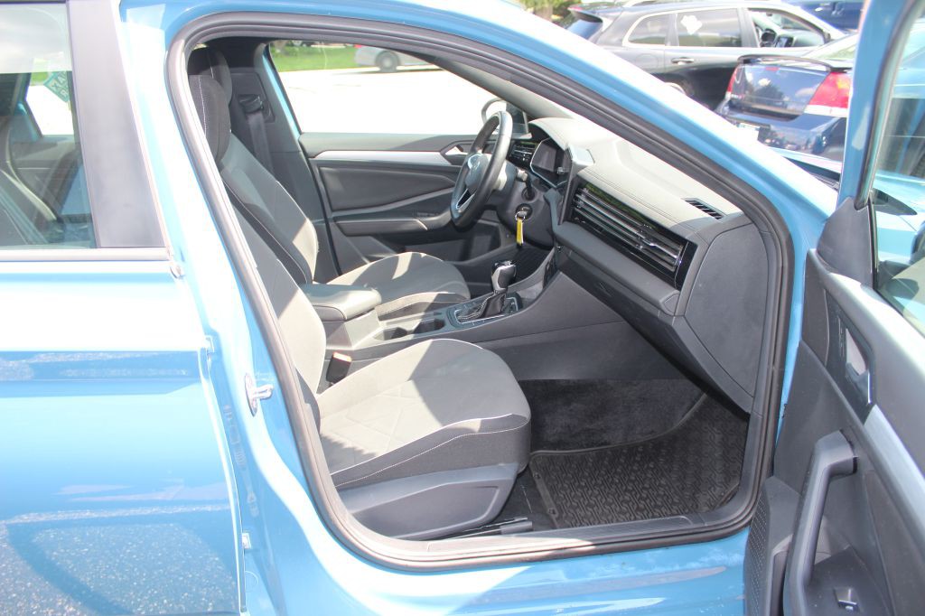 2025 Volkswagen Jetta Image 16