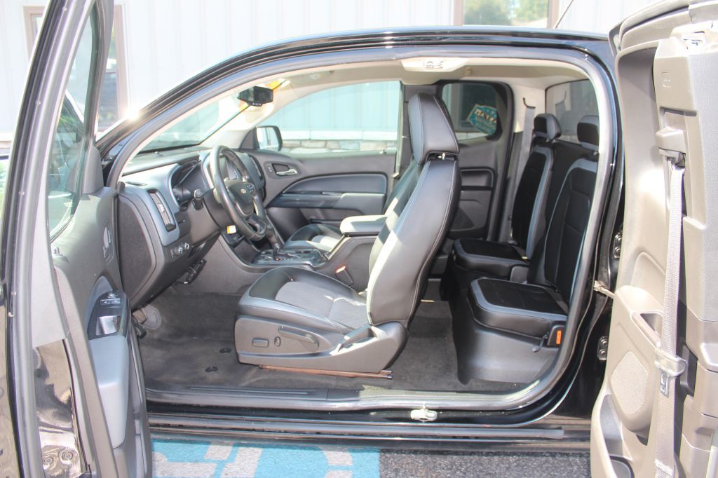 2015 Chevrolet Colorado Image 9
