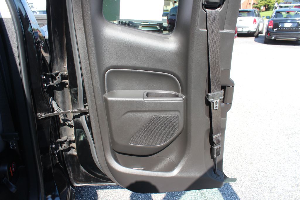 2015 Chevrolet Colorado Image 11