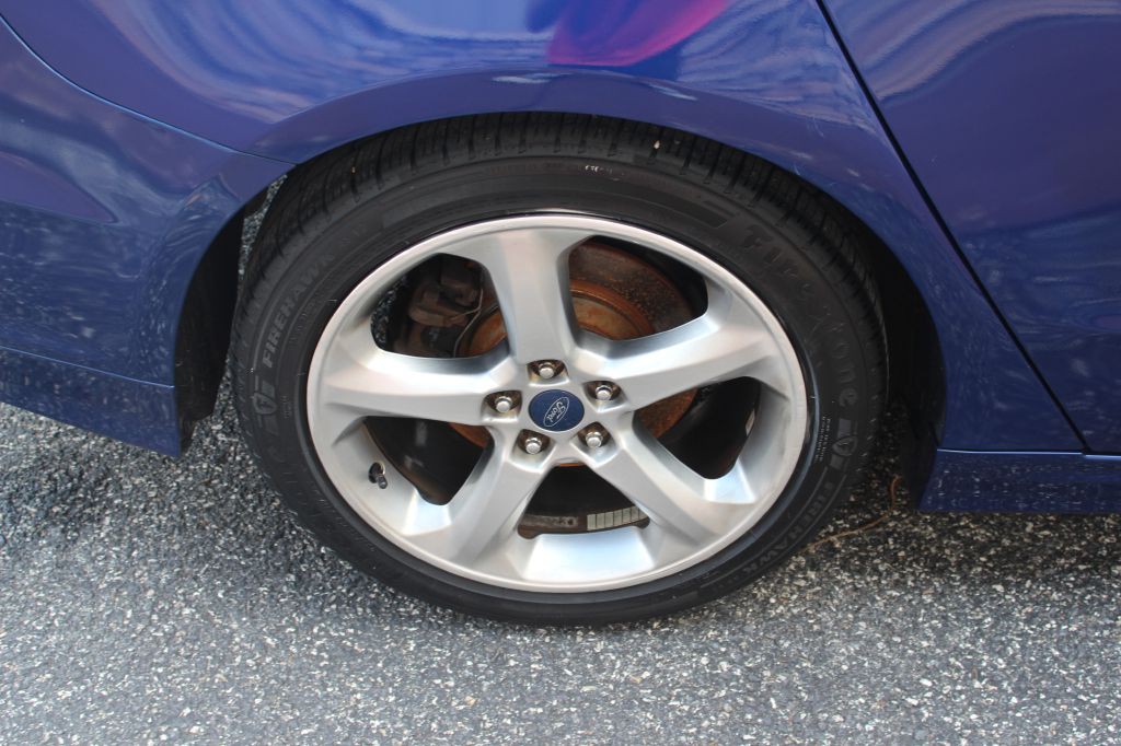 2016 Ford Fusion Image 24