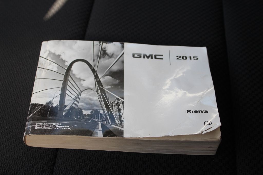 2015 GMC Sierra Image 21