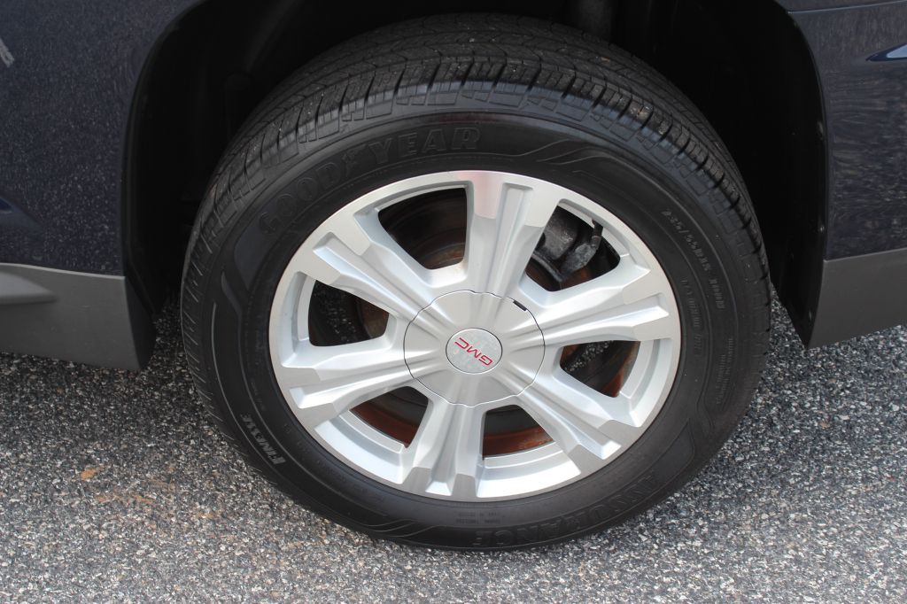 2017 GMC Terrain Image 25