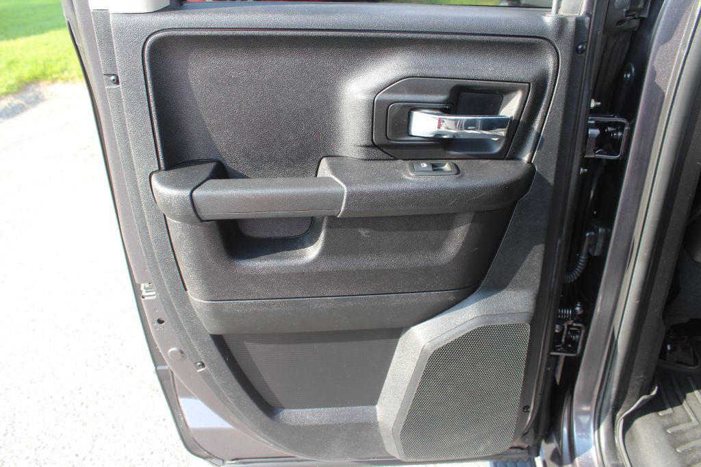 2016 RAM 1500 Image 12