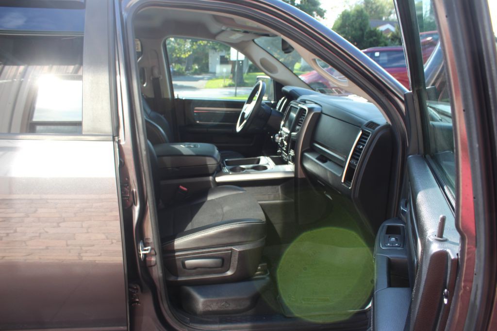 2016 RAM 1500 Image 16