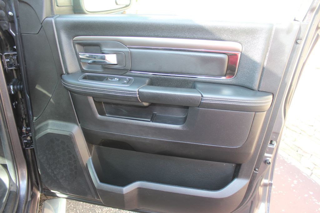 2016 RAM 1500 Image 17