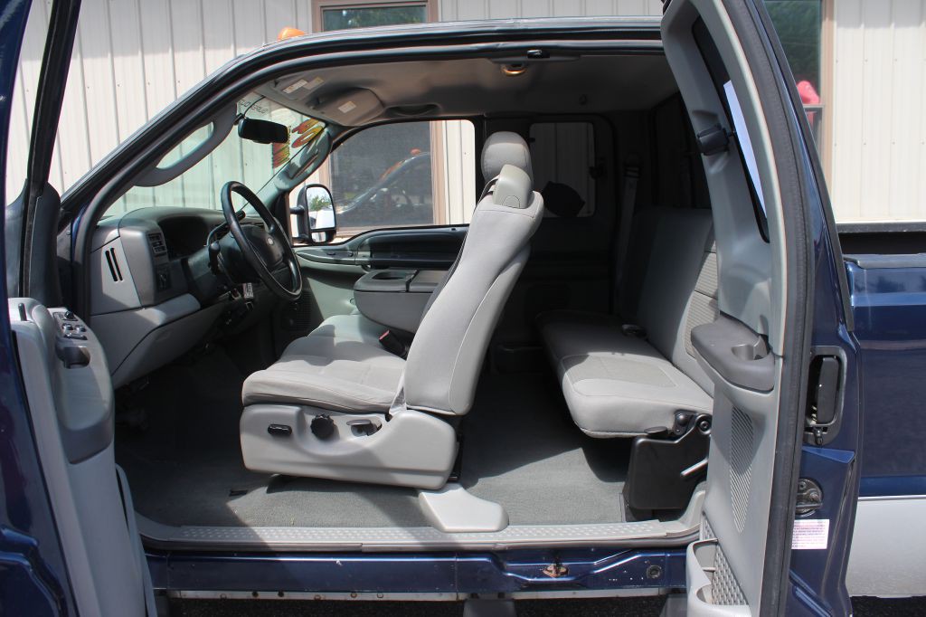 2004 Ford F-250 Image 9
