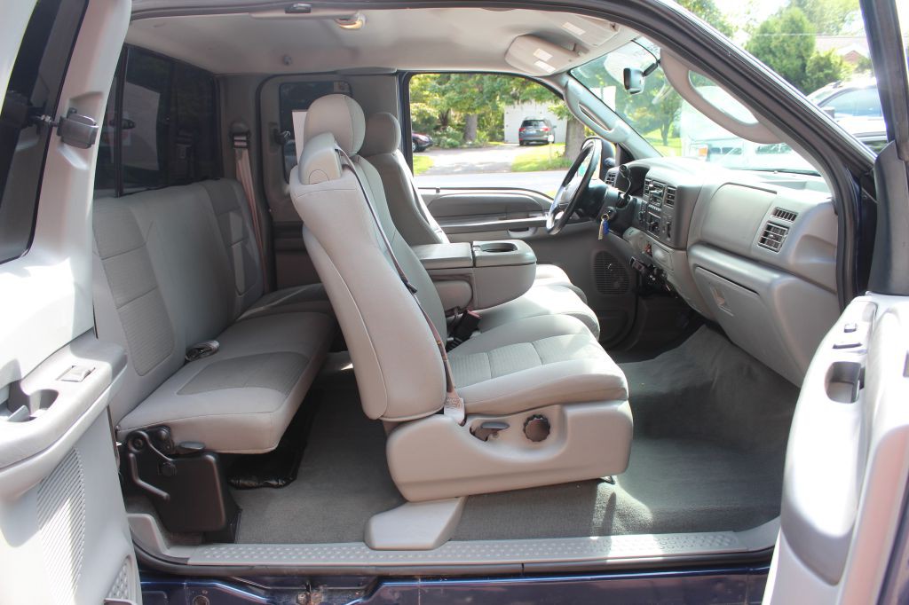 2004 Ford F-250 Image 13