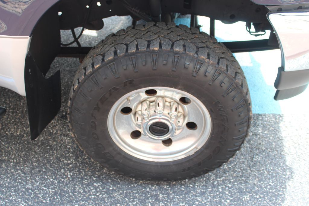 2004 Ford F-250 Image 21