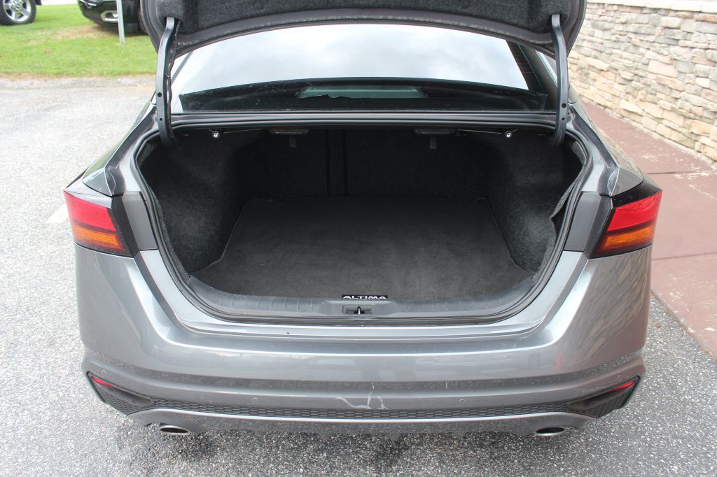 2019 Nissan Altima Image 13