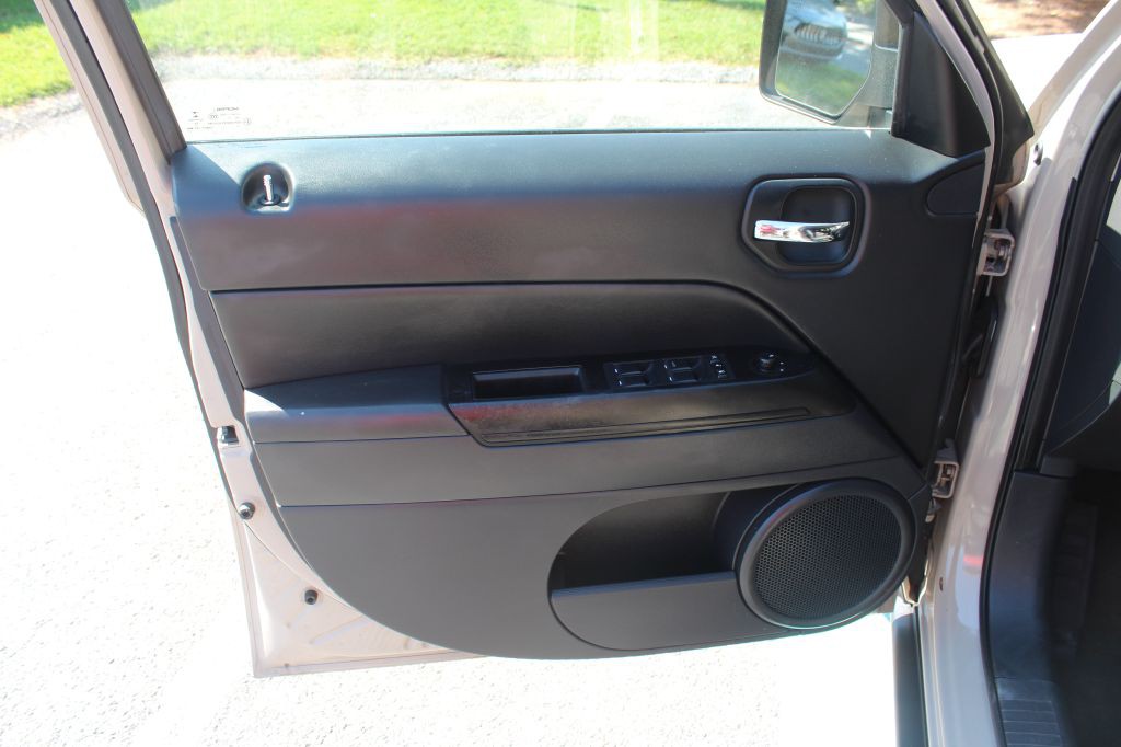 2017 Jeep Patriot Image 10