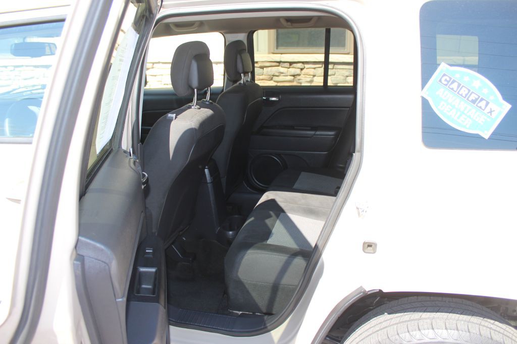 2017 Jeep Patriot Image 11