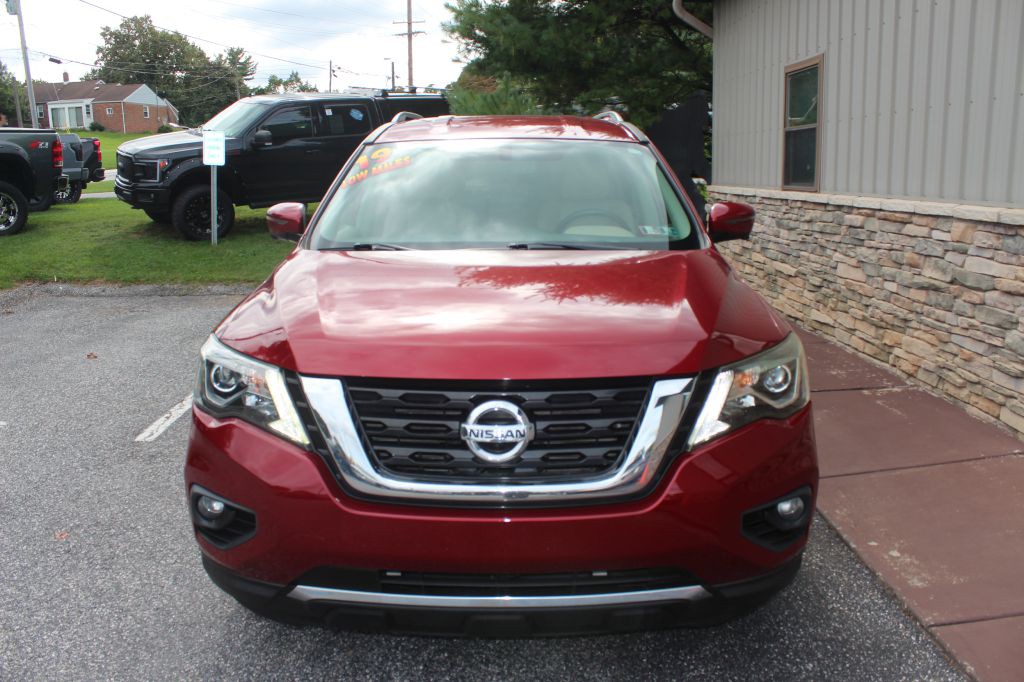 2019 Nissan Pathfinder Image 2