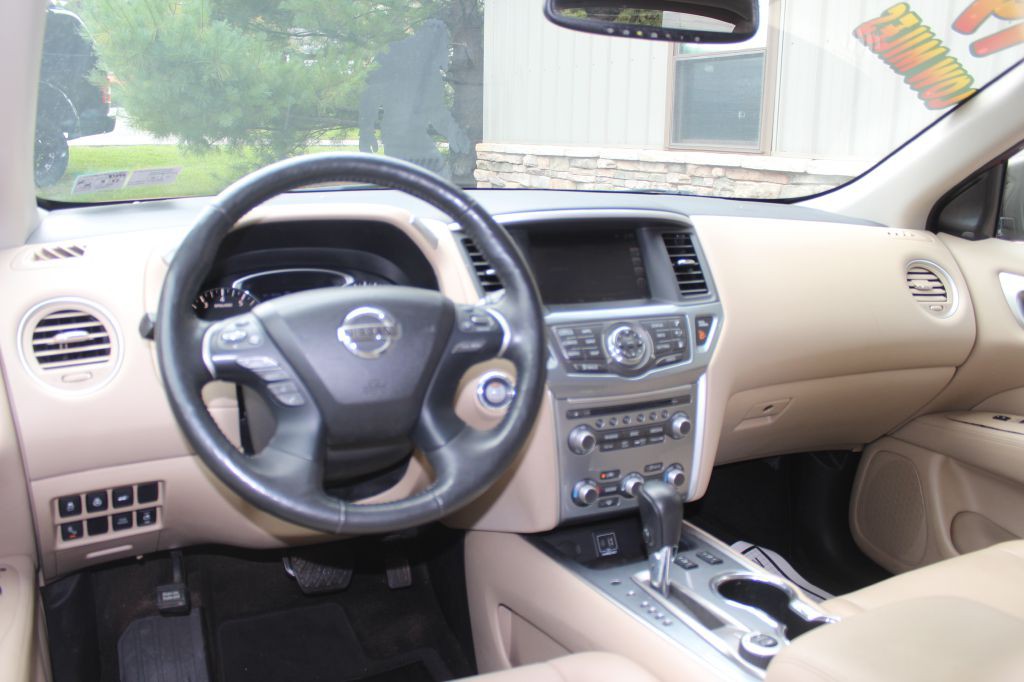 2019 Nissan Pathfinder Image 18