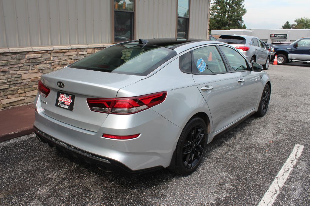 2020 Kia Optima Image 5