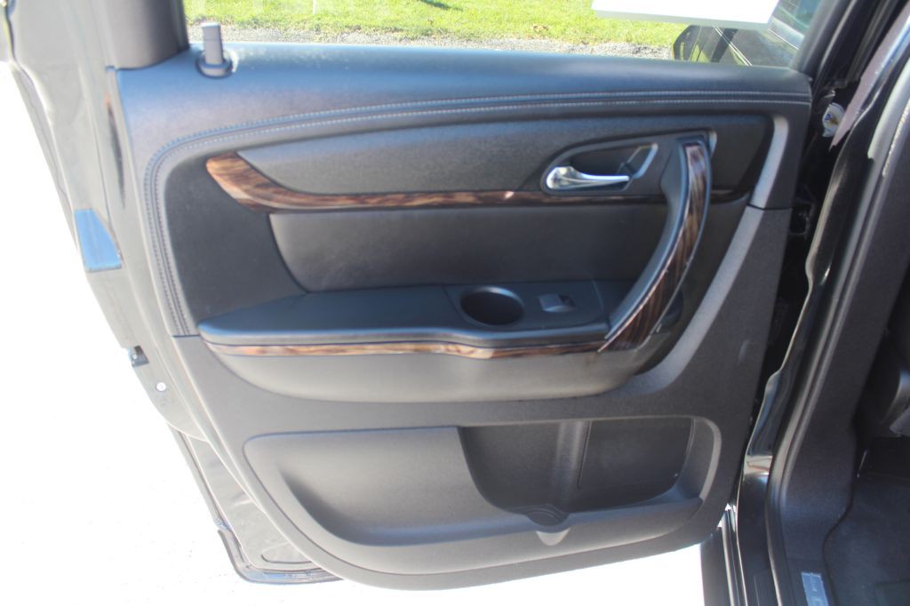 2013 GMC Acadia Image 12