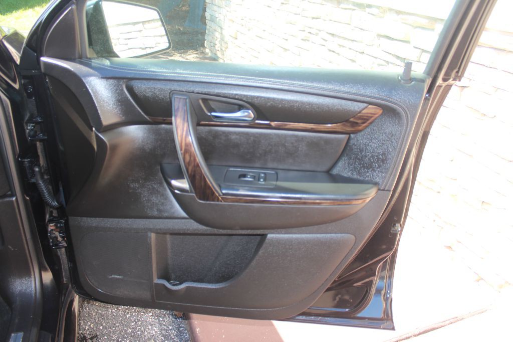 2013 GMC Acadia Image 17
