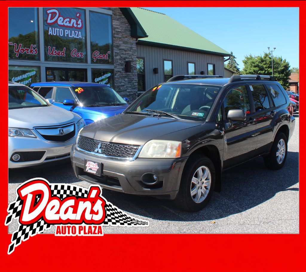 2011 Mitsubishi Endeavor Image 1