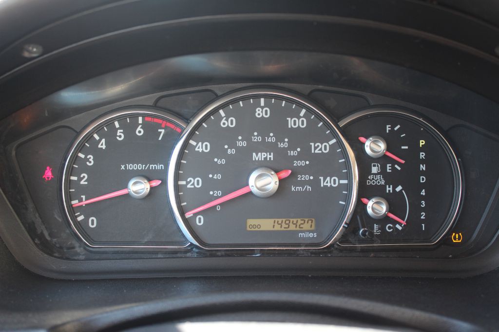 2011 Mitsubishi Endeavor Image 19