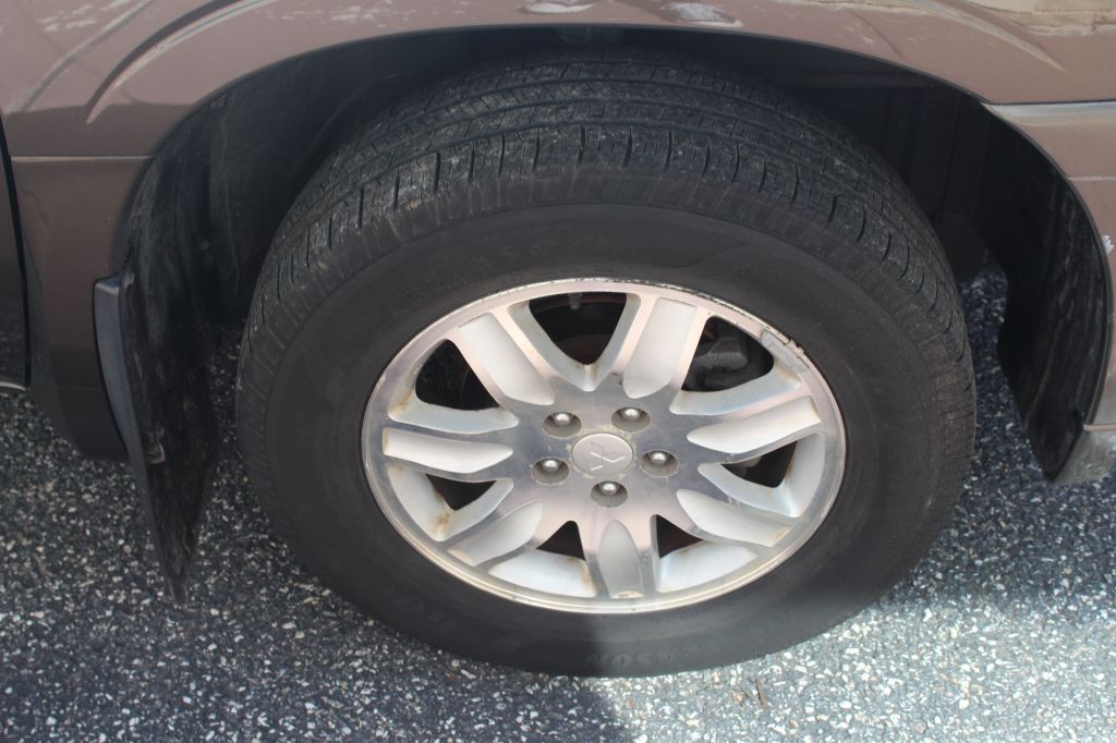 2011 Mitsubishi Endeavor Image 22