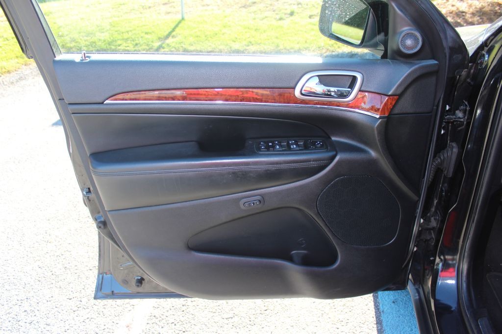 2012 Jeep Grand Cherokee Image 10