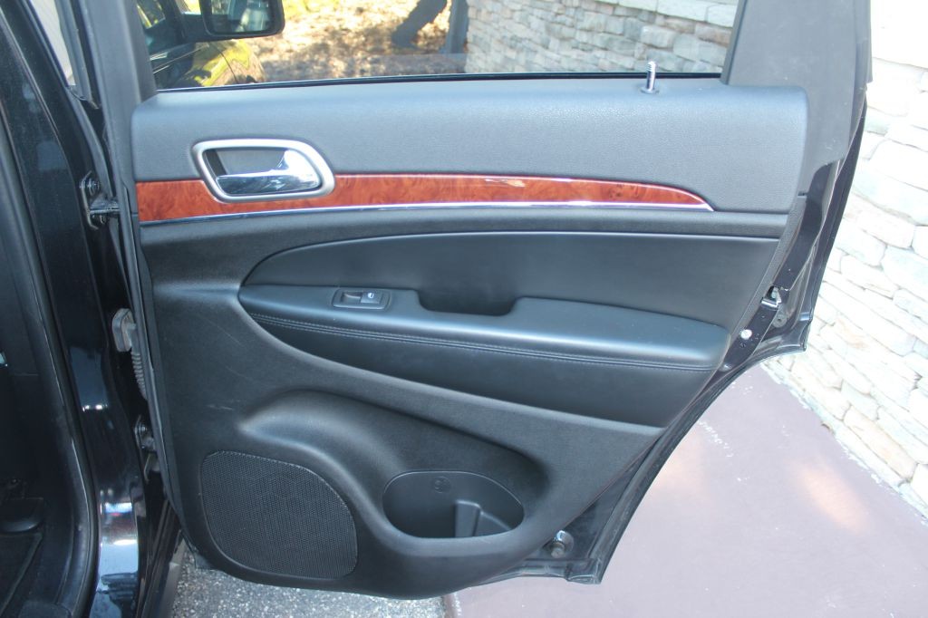 2012 Jeep Grand Cherokee Image 15