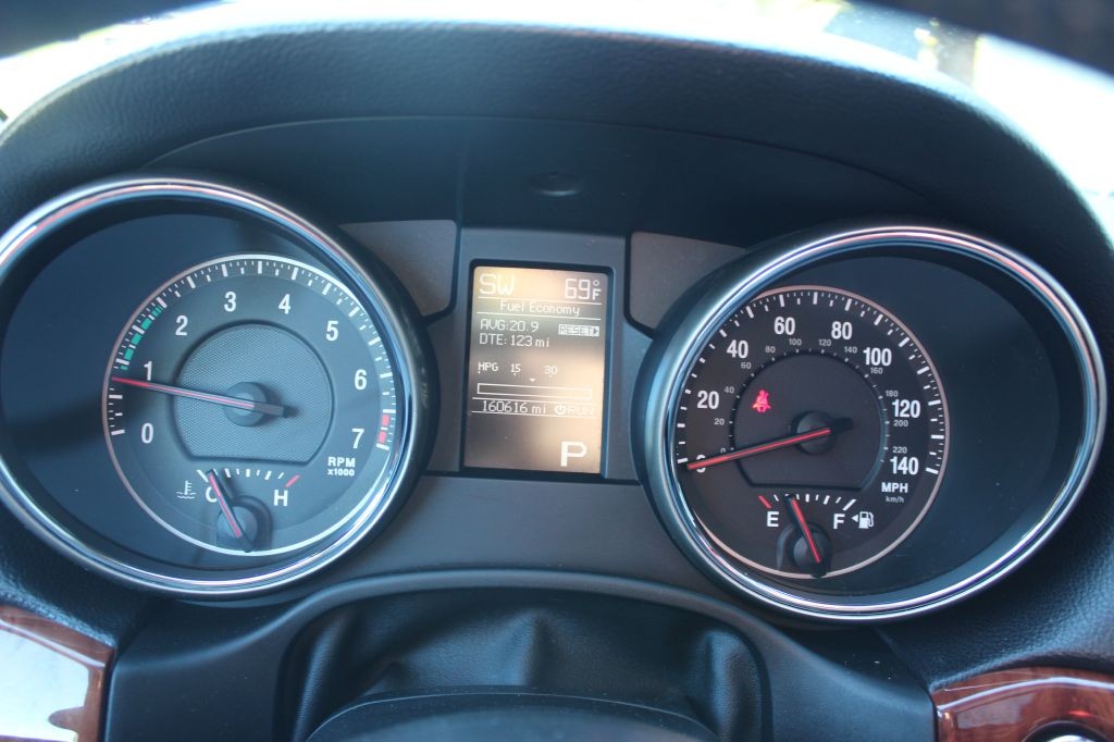 2012 Jeep Grand Cherokee Image 20