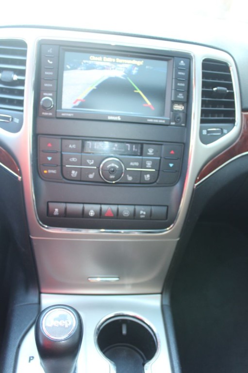 2012 Jeep Grand Cherokee Image 21