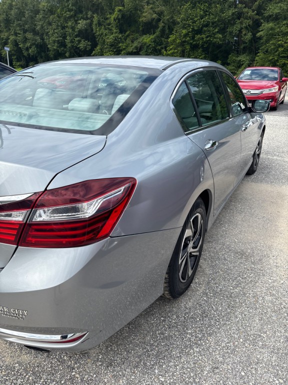 2017 Honda Accord Image 3
