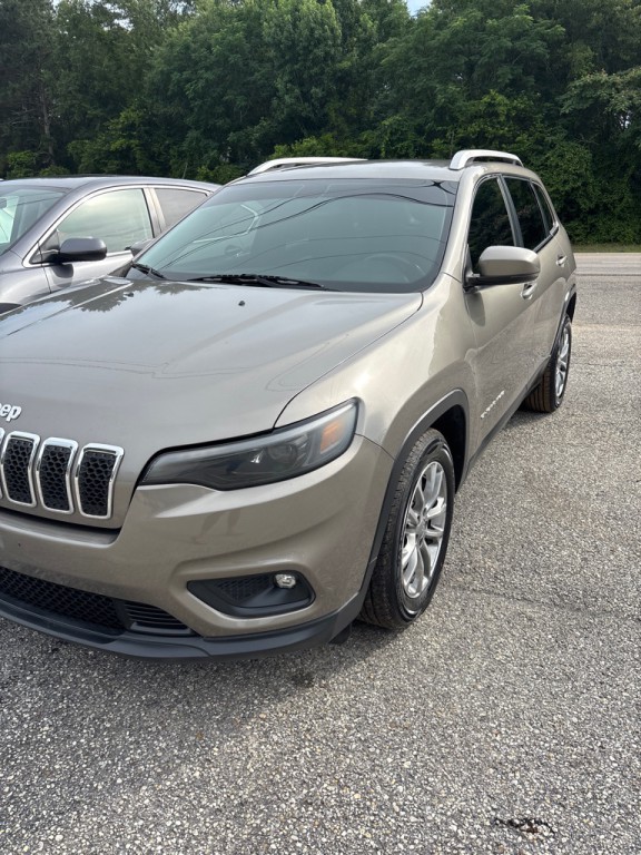2019 Jeep Cherokee Image 2