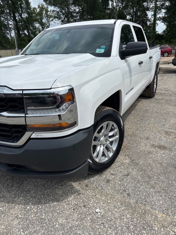 2018 Chevrolet Silverado 1500 Image 1