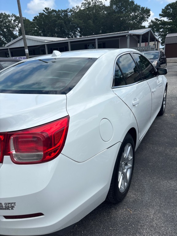 2013 Chevrolet Malibu Image 4