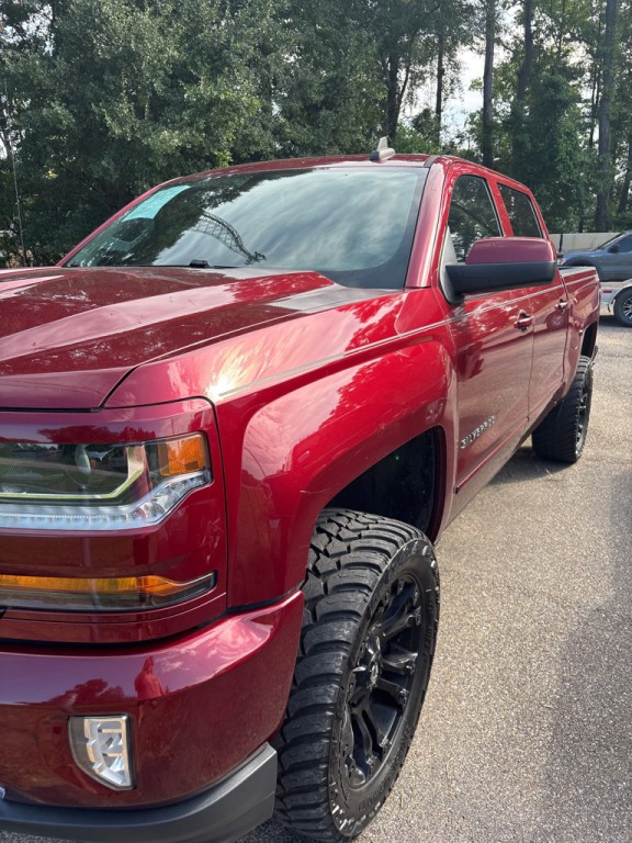 2017 Chevrolet Silverado 1500 Image 2