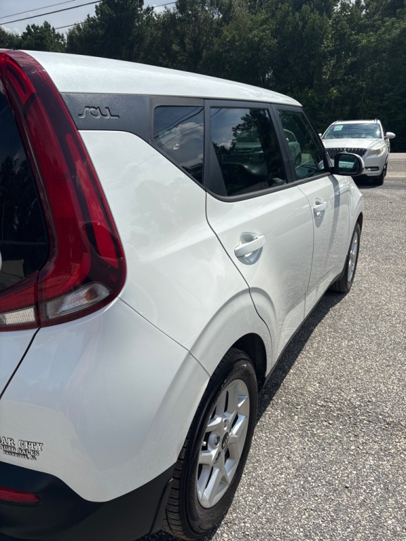 2020 Kia Soul Image 4