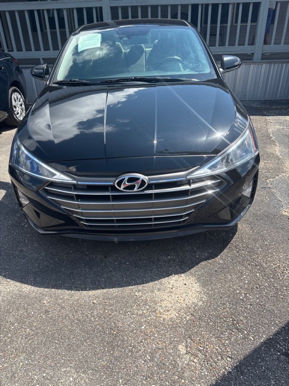 2020 Hyundai Elantra Image 1