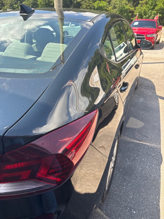2020 Hyundai Elantra Image 4