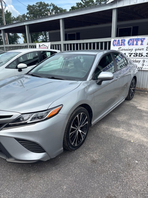 2020 Toyota Camry Image 2