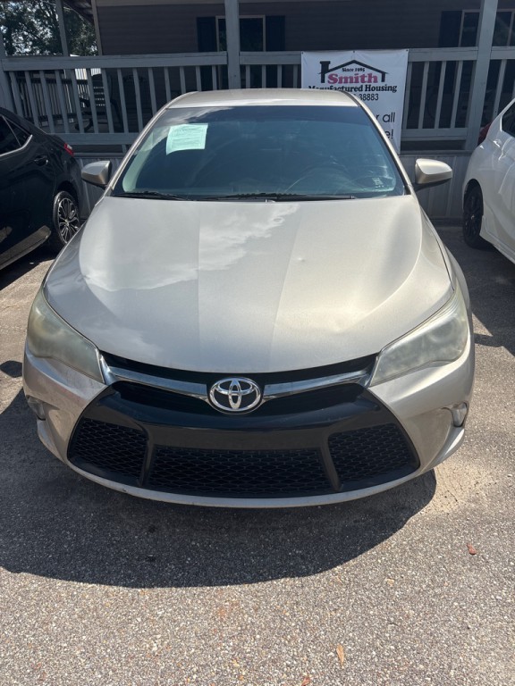 2016 Toyota Camry Image 1