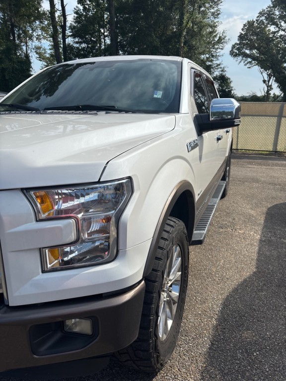 2015 Ford F-150 Image 2