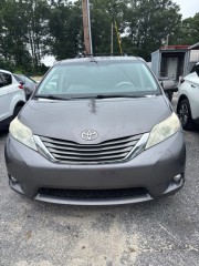 Image for 2014 Toyota Sienna XLE ID: 6725934