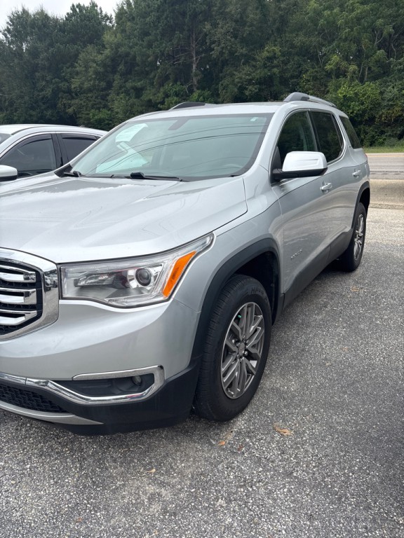 2019 GMC Acadia Image 2